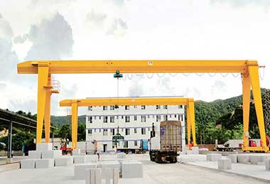 Single girder gantry crane with wire rope hoists for stone block handling 