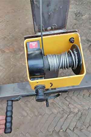 Hand winch mobile a frame gantry crane