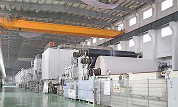 Wet end overhead crane for steel mill