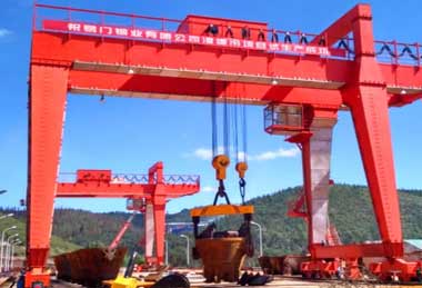 Self Lifting Gantry Cranes- Road& Bridge Constructions