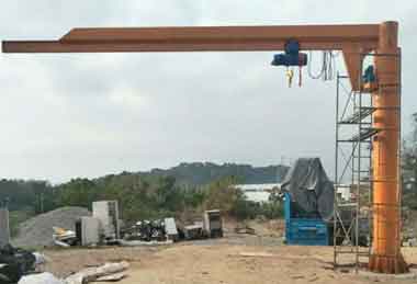 Electric wire rope hoist jib for outdoor application 