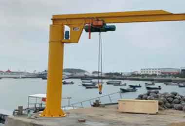 Pillar jib cranes for boat handling 