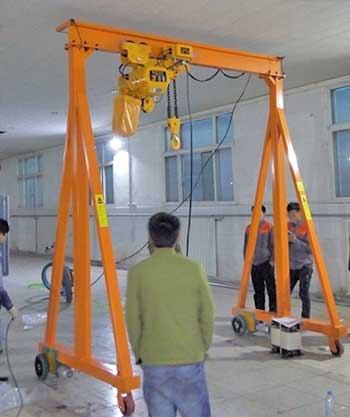 Portable gantry crane with low headroom hoist  Portable gantry crane with low headroom hoist