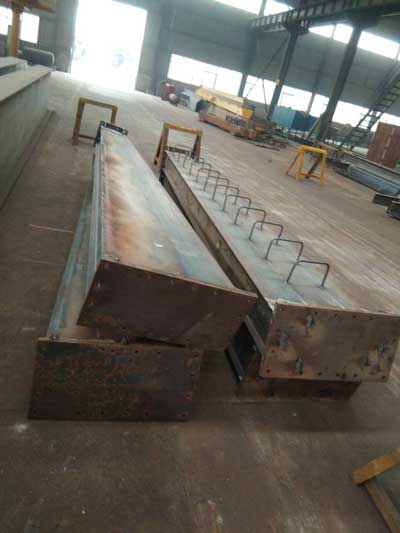 Gantry legs of 5 ton + 5 ton doubble hoist crane for sale Gabon