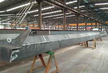 Main girder of 5 ton single girder overhead crane project under contruction 