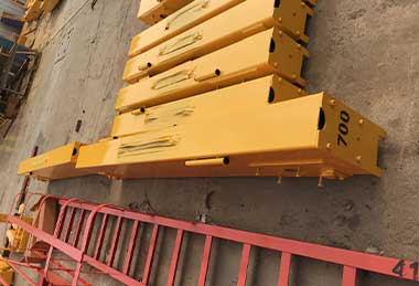 End carriages of 10 ton single girder top running bridge crane for sale Algeria