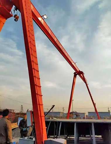 What Are Gantry Cranes Used For?