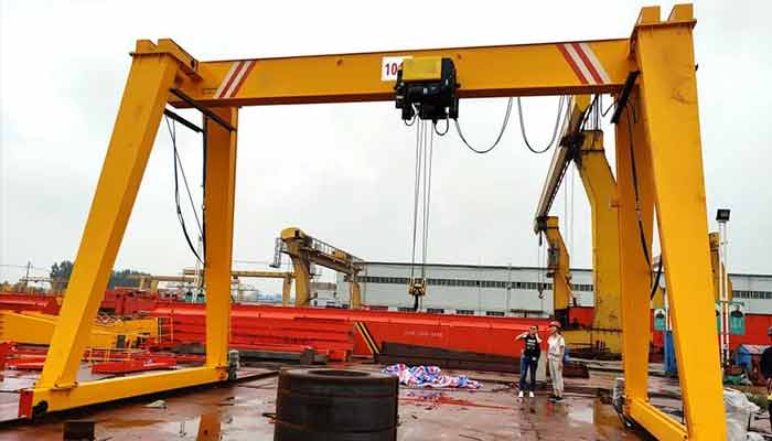 FD control gantry crane with single girder design