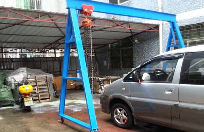 Small Garage Crane: