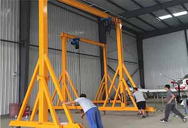 Light-Duty Floor Cranes