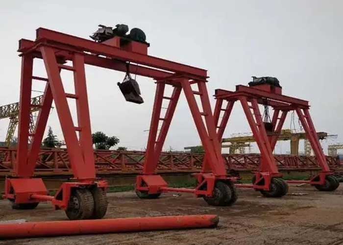 Double girder gantry crane on wheels for sale 