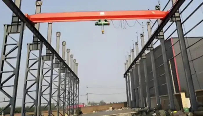 Outdoor Use freestanding bridge crane , customized design 1 ton, 2 ton, 3 ton, 5 ton,