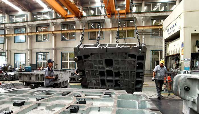 overhead crane for mold handling in auto sector overhead crane for mold handling in auto sector