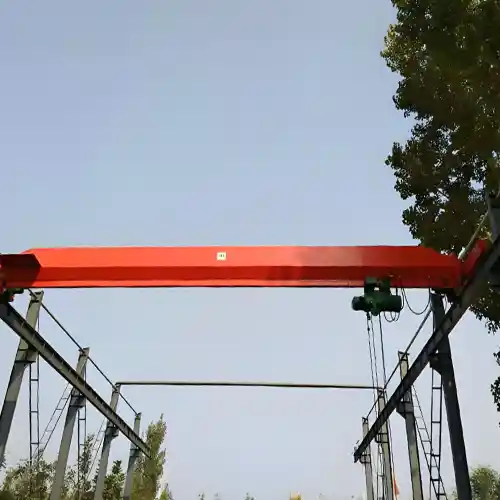 outdoor overhead crane with free standing crane design 