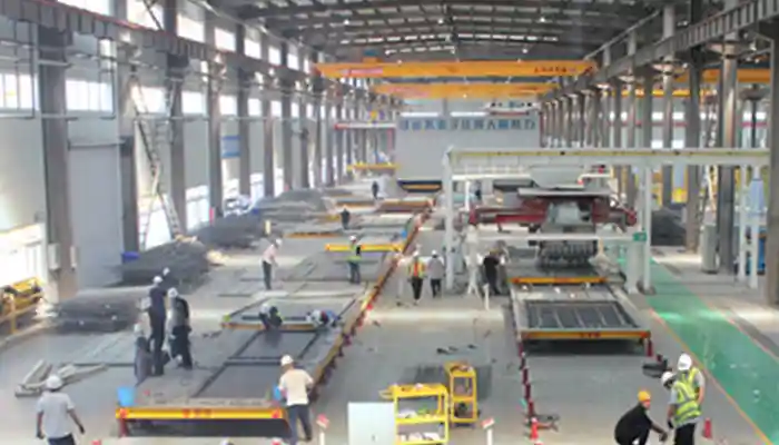 Overhead crane for mold table material handling in precasting plant 