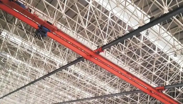 multi-pivot overhead underhung crane with large span design for industrial plant