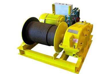 Hoisting and pulling rope winch