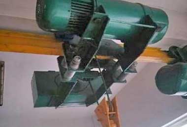 Low profile overhead crane with single girder design with H beam