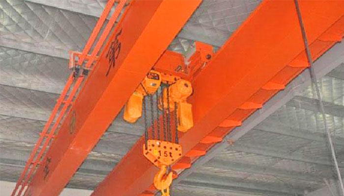 Low headroom chain hoist Low profile chain hoist