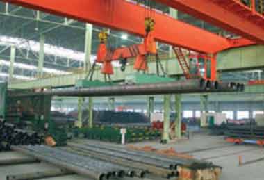 Steel pipe magnetic lifting device