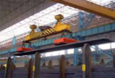 Square lifting electromagnet for steel billet slab and profile steel handling