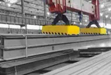 Lifting electromagnet for I-beam steel