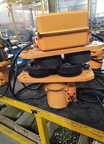 Low headrom travelling trolley motorized for floor mounted jib crane 