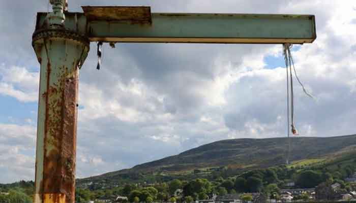 jib crane with corrosion