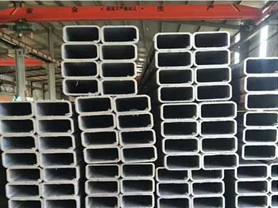 Single girder overhead crane for square steel pipe handling 