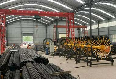 Indoor use single girder gantry crane for rebar bundles handling 