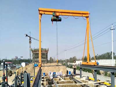 Mobile Gantry Cranes: