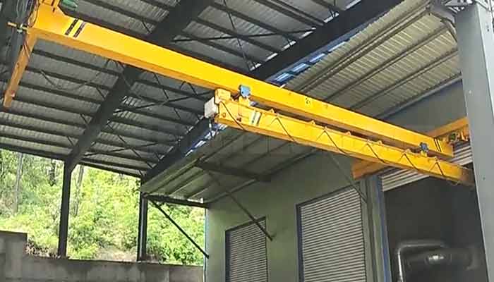 Small Telescopic Crane with Underslung Crane Design