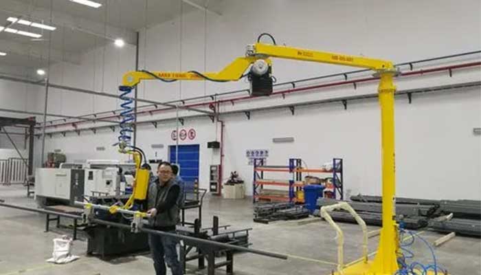 Small jib crane on wheels with articulating cantilever design for your workstation, custom small jib crane for sale 