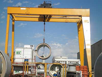Crane types: Double girder gantry crane