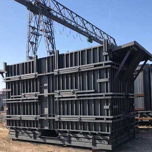 Double Leg Gantry Cranes: Provides stability and enhanced lifting capacity, ideal for handling finished products.