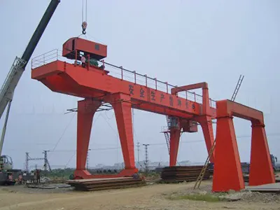 Double Girder Gantry Crane with Builtup Hoist
