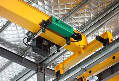 Low headroom electric wire rope hoist