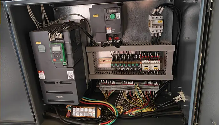 Variable speed control electrical box of the advanced crane for sale Pakistan&nbsp;