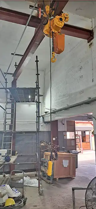 installation of 2 ton electric cahin hoist installation on the monorail