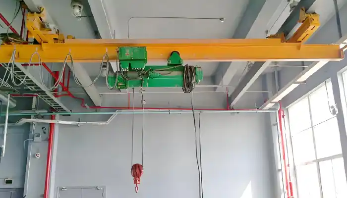 Underhung bridge crane with explosion proof design 