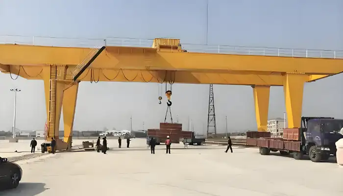 gantry crane with main hook and axuliary hook trolley 