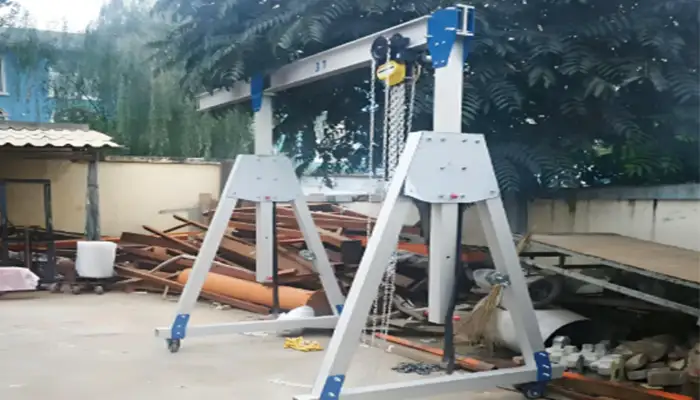 Span adjustable gantry crane