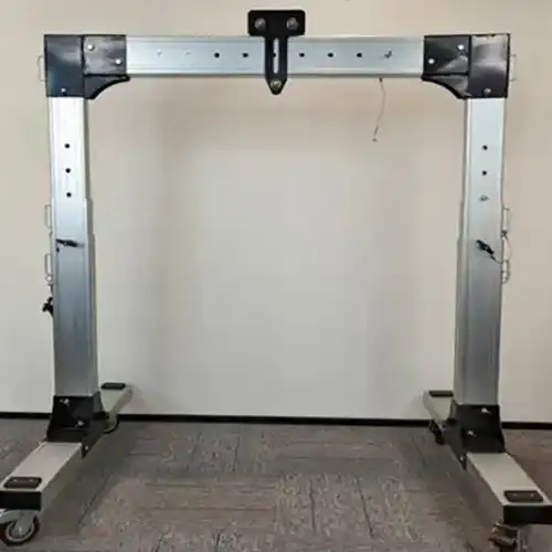 Adjustable gantry crane with telescopic height and telescopic gantry cranes