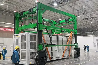 Container straddle carrier- rubber tyed wheel straddle crane for energy storage container handling 