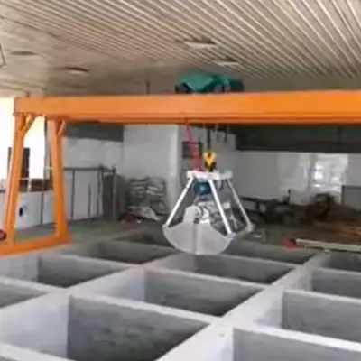 5 Ton Double Girder Gantry Crane with Grab Bucket